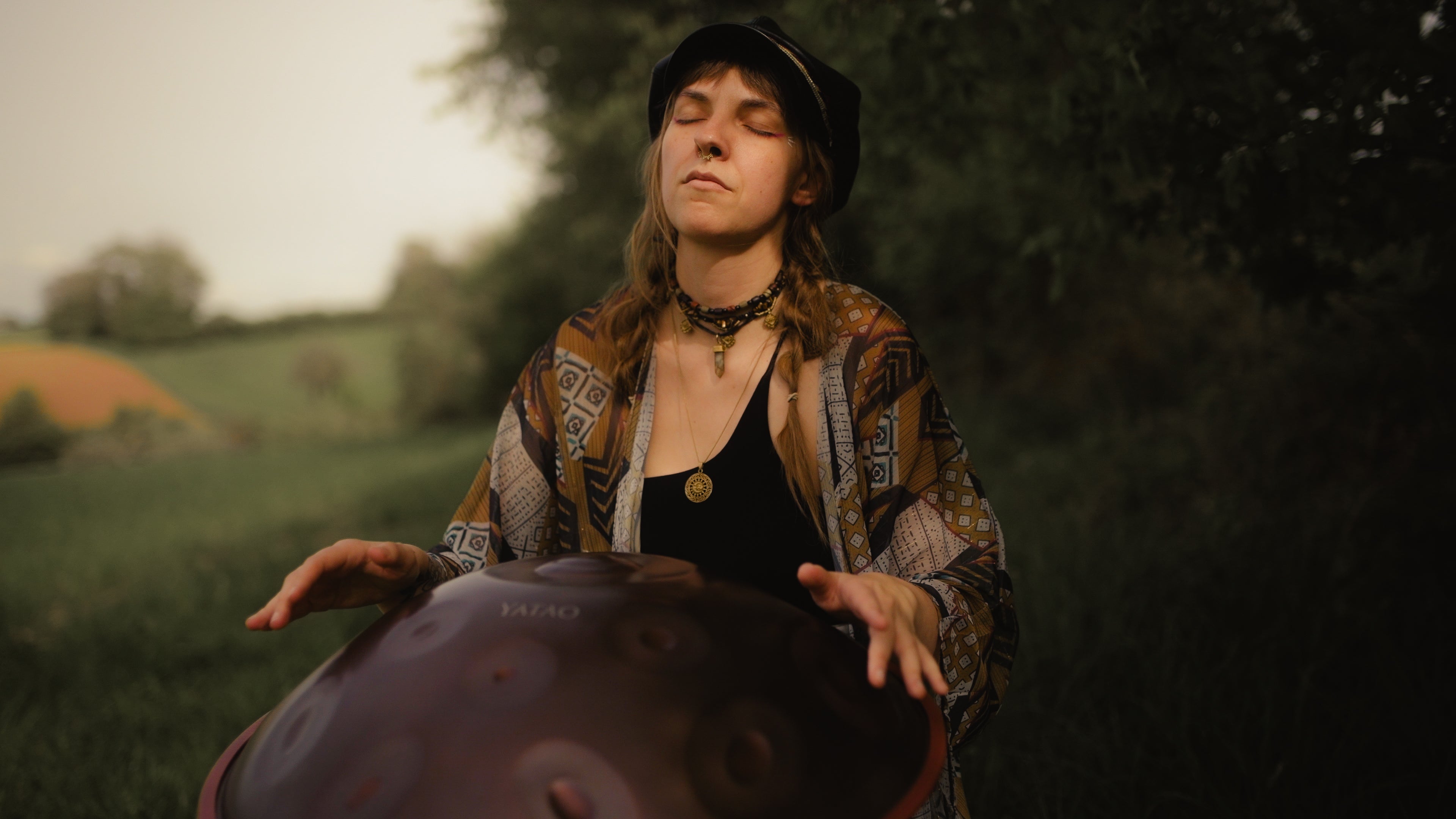 440 Hz vs 432 Hz Handpan: Which Tuning Is Right for Your Journey?